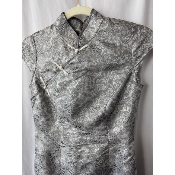 Handmade Silver Brocade Cheongsam Dress with Mandarin Collar - S - Picture 5 of 8